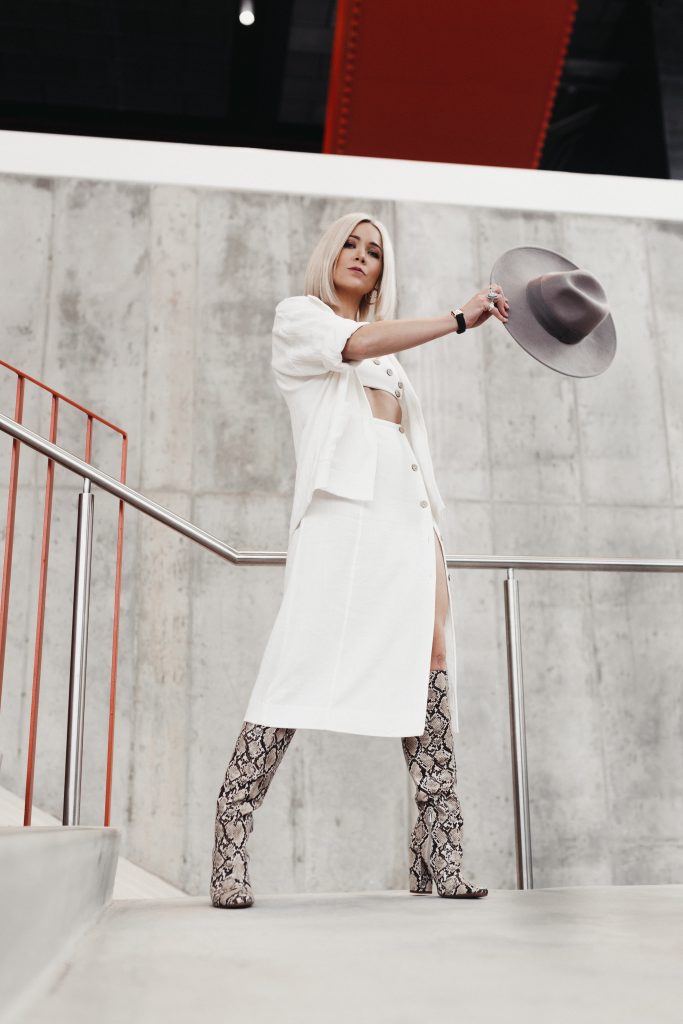 Bourbon Blonde: white linen dress, Raleigh, NC  blogger
